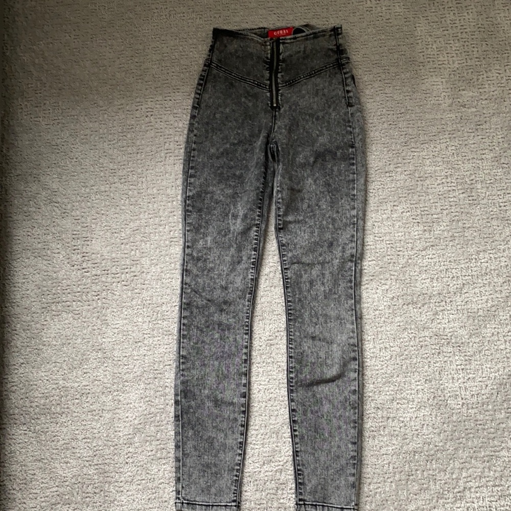 Never worn high rise soft Guess Los Angeles Jeans